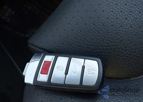 2008 Volkswagen Passat Turbo from USA, damaged, VIN WVWUK93C68E199351